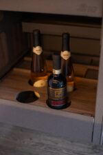 Bucătărie italiană lux coloane antracit insulă roz mat — stoc Milano reducere