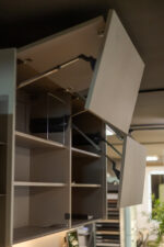 Bucătărie italiană fronturi Mathera crem gri piatră — stoc Milano reducere