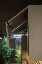 Bucătărie italiană fronturi Mathera crem gri piatră — stoc Milano reducere