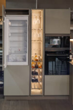 Bucătărie italiană fronturi Mathera crem gri piatră — stoc Milano reducere