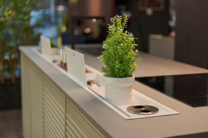 Bucătărie italiană coloane furnir Rovere insulă aluminiu Titan — stoc Milano reducere