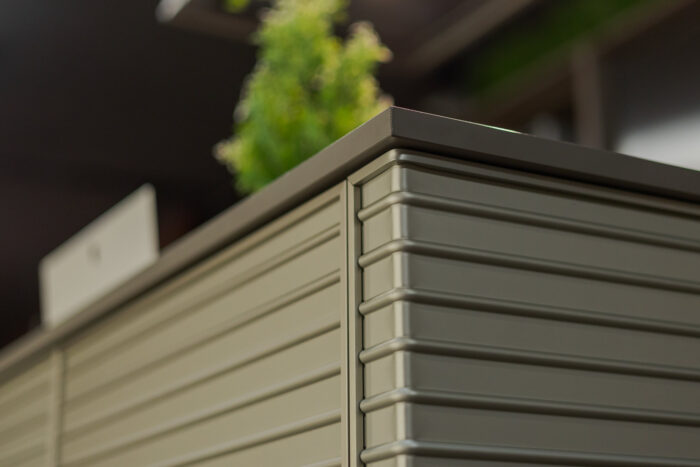 Bucătărie italiană coloane furnir Rovere insulă aluminiu Titan — stoc Milano reducere