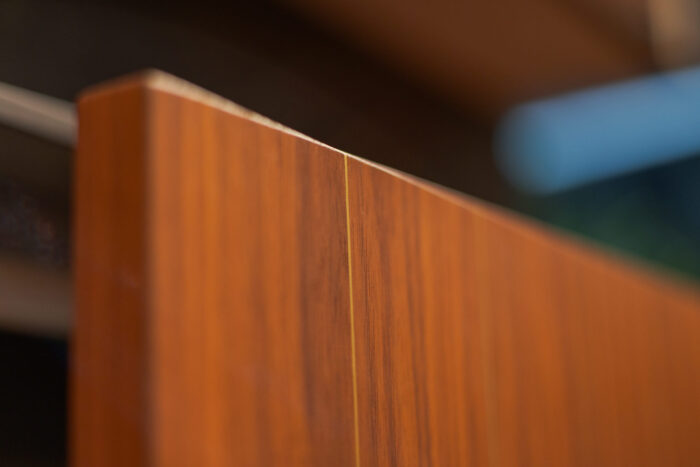 Bucătărie italiană effect metal Ottone auriu peninsulă ceramic noir — stoc Milano reducere