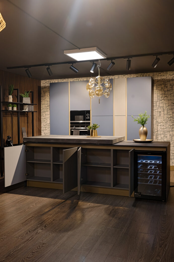 Bucătărie italiană PET Blu Dusty insulă Old Grey rafturi metalice — stoc Milano reducere