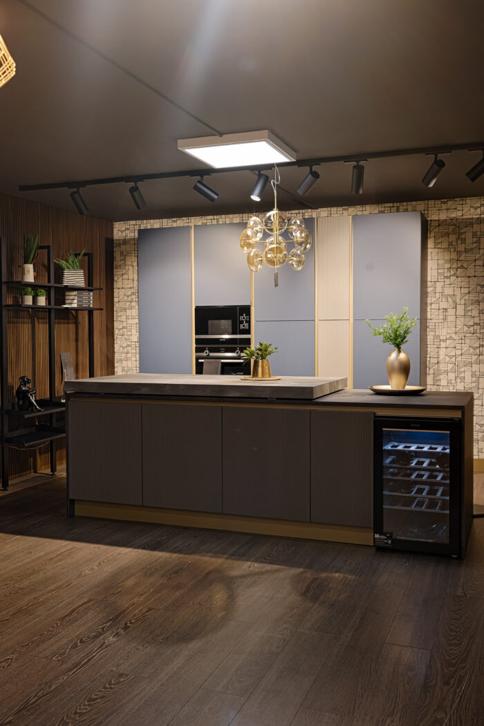 Bucătărie italiană PET Blu Dusty insulă Old Grey rafturi metalice — stoc Milano reducere