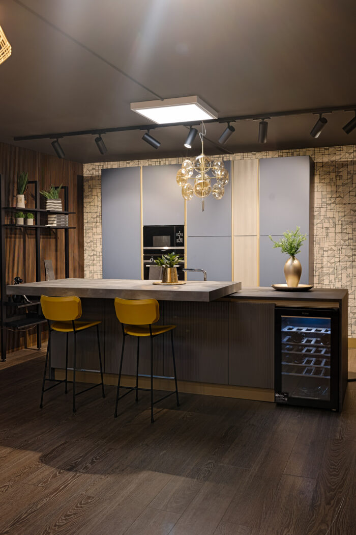 Bucătărie italiană PET Blu Dusty insulă Old Grey rafturi metalice — stoc Milano reducere