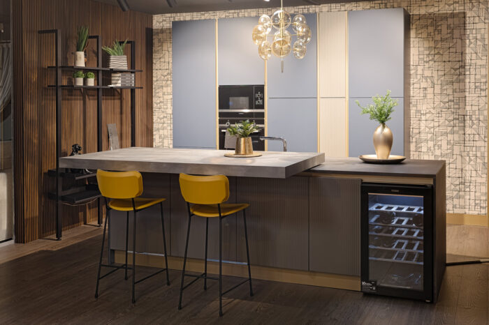 Bucătărie italiană PET Blu Dusty insulă Old Grey rafturi metalice — stoc Milano reducere