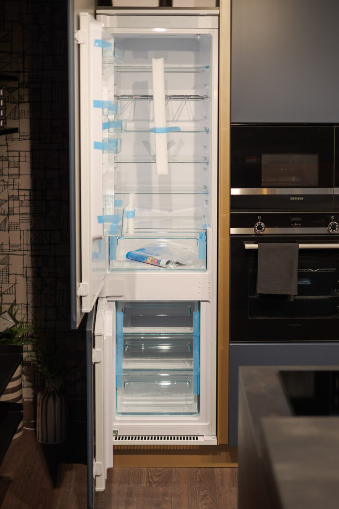 Bucătărie italiană PET Blu Dusty insulă Old Grey rafturi metalice — stoc Milano reducere