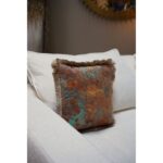 Perna decorativa cu ciucuri Antique Fringe 45x45 cm maro-verde