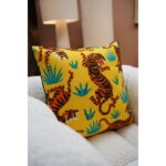 Perna decorativa Tiger Love Galben 45x45 cm