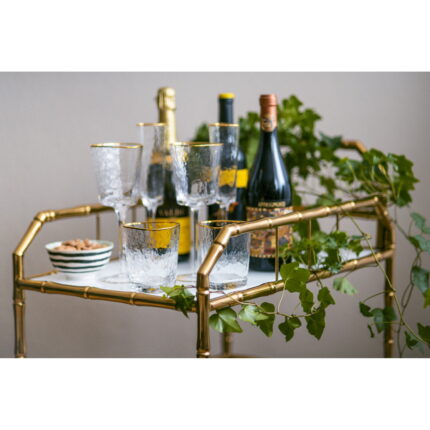 Pahar vin rosu Hommage