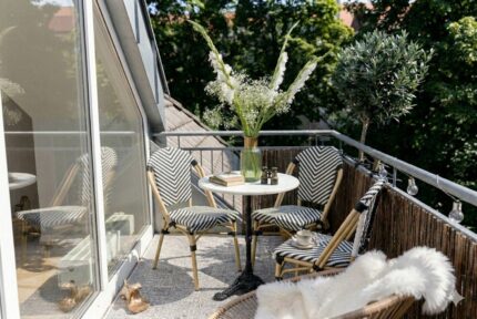 SCAUN MONTMARTRE NEGRU/ALB