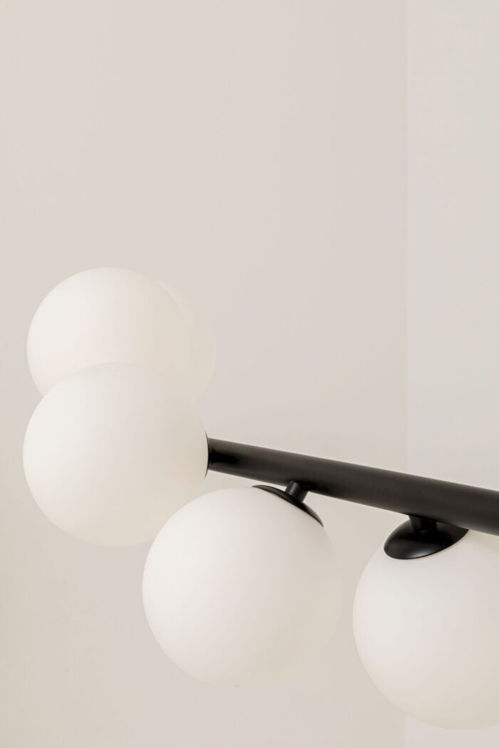 LUSTRĂ TIP PENDUL SCALA BALLS MILKY NEGRU 150 CM