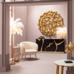 LAMPĂ DE PODEA CU BAZA AURIE ȘI PENE ALBE FEATHER PALM 165 CM