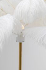 LAMPĂ DE PODEA CU BAZA AURIE ȘI PENE ALBE FEATHER PALM 165 CM