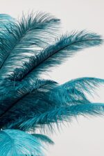 LAMPĂ DE PODEA CU BAZA AURIE ȘI PENE VERZI FEATHER PALM 165 CM