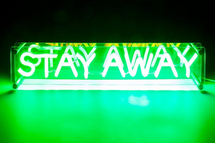 VEIOZĂ LED FONT STAY AWAY