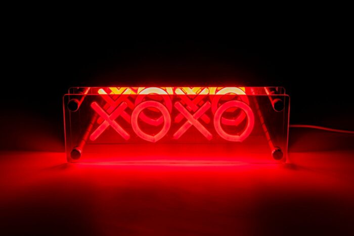 VEIOZĂ LED FONT XOXO